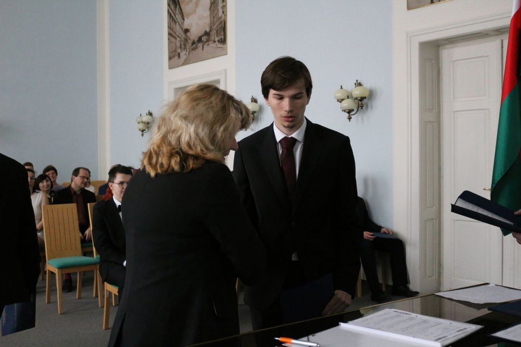 2023 Předání maturitního vysvědčení